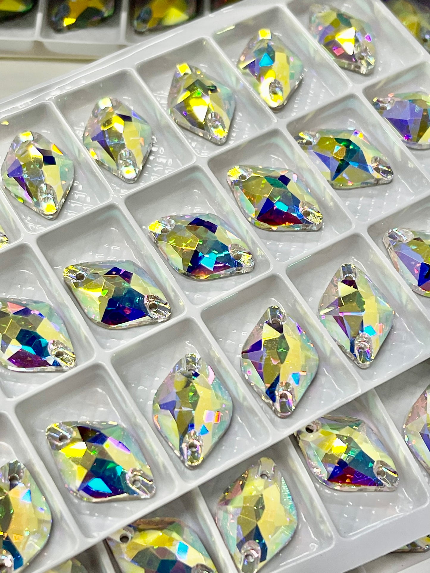 CRYSTAL AB - LEMON SHAPE - SEW-ON CRYSTAL FLAT BACK