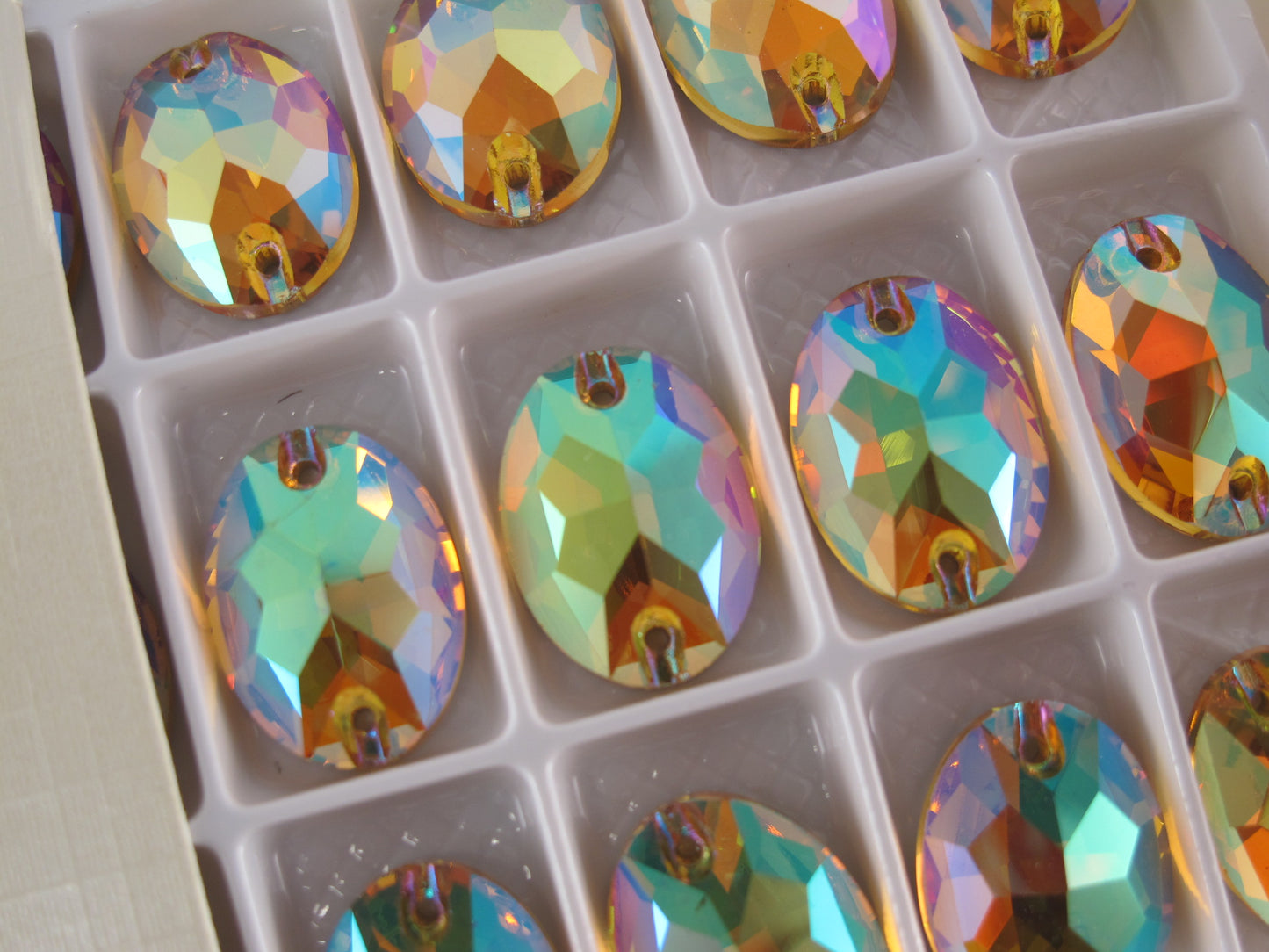 PARADISE SHINE - OVAL - SEW-ON CRYSTAL FLAT BACK